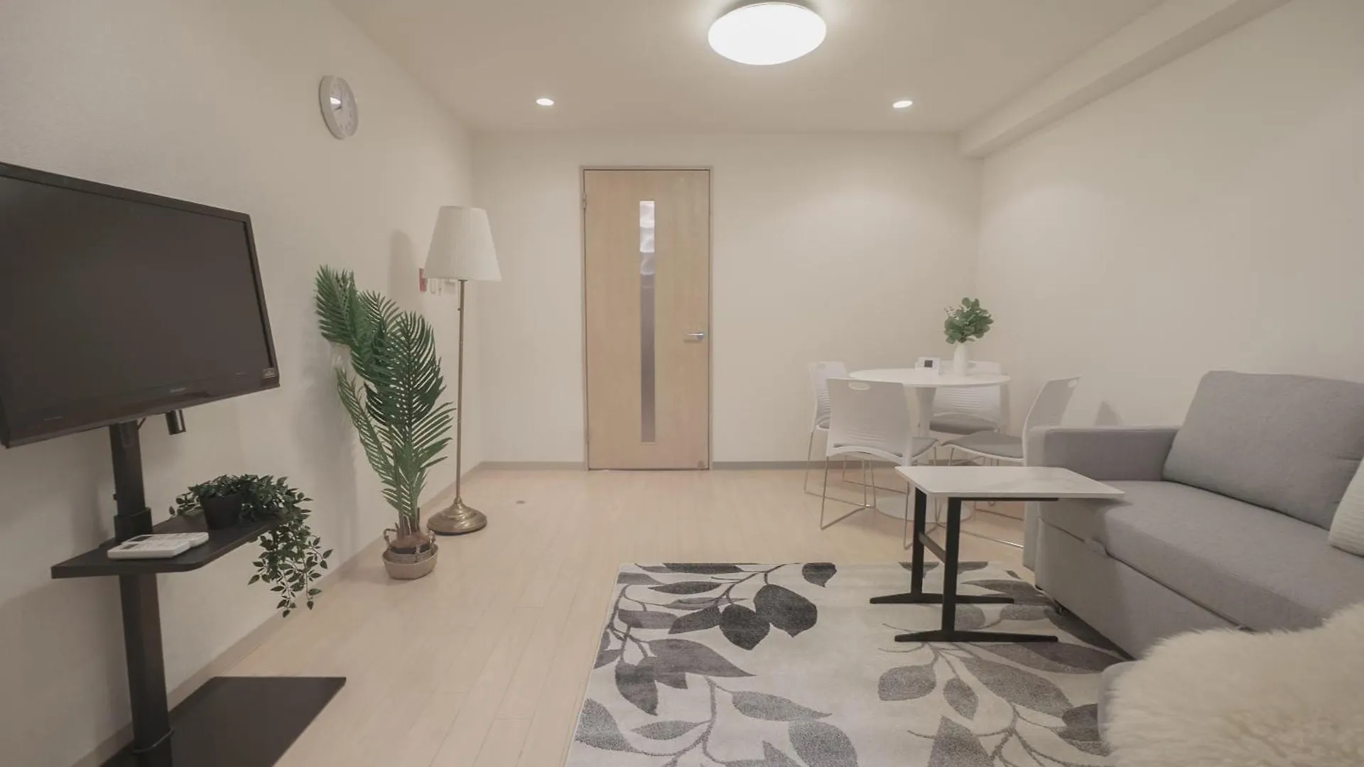 شقة 1 Minute From Higashi-Shinjuku Station Large Living Room طوكيو