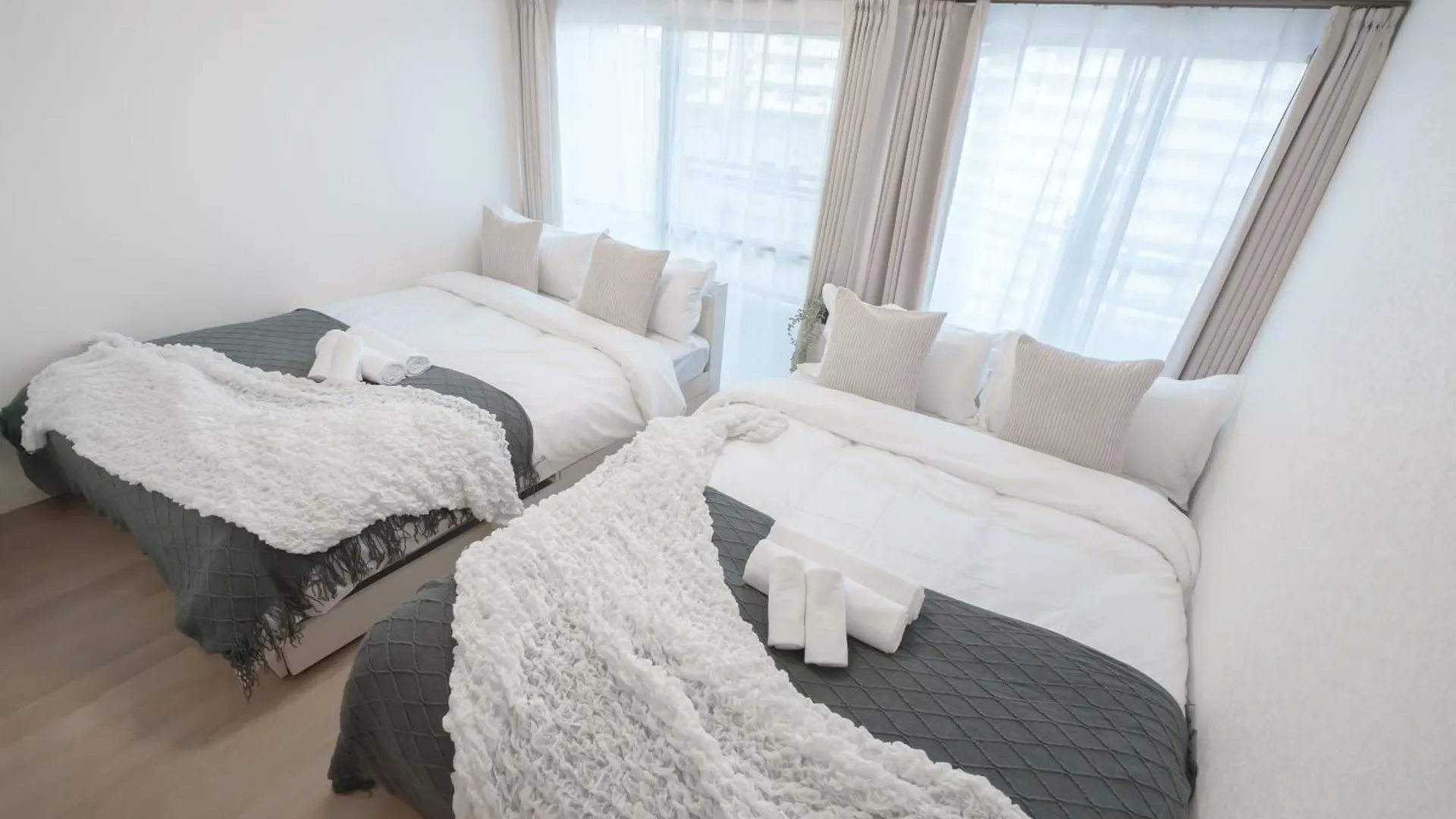 Daire 1 Minute From Higashi-Shinjuku Station Large Living Room Tokyo Japonya